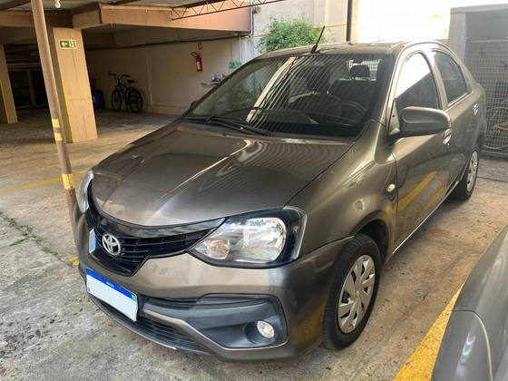 TOYOTA ETIOS 1.5 X SEDAN 16V FLEX 4P AUTOMÁTICO